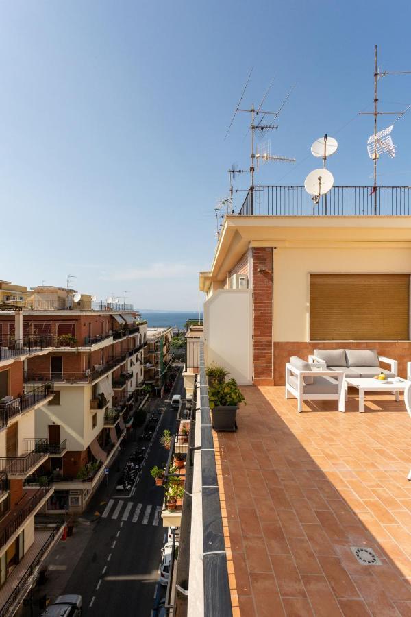 Tofani Apartment - Luminoso Con Terrazzo Panoramico Sorrento Exterior photo