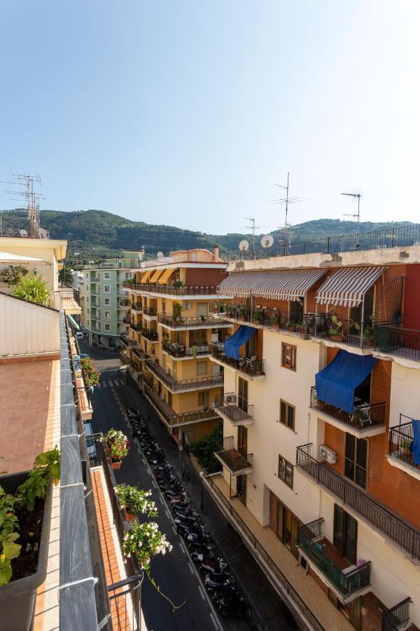 Tofani Apartment - Luminoso Con Terrazzo Panoramico Sorrento Exterior photo