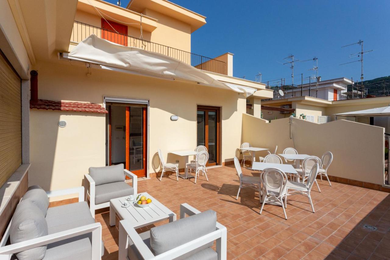 Tofani Apartment - Luminoso Con Terrazzo Panoramico Sorrento Exterior photo