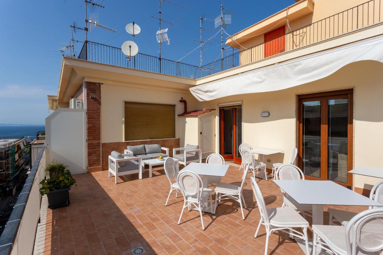 Tofani Apartment - Luminoso Con Terrazzo Panoramico Sorrento Exterior photo